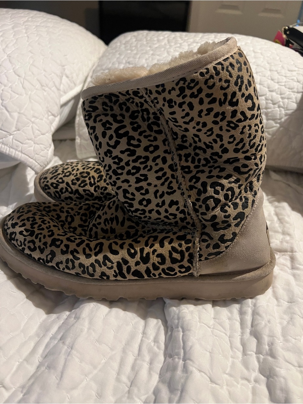 UGG Women’s Leopard Print Shearling-Lined Slippers - Beige/Black